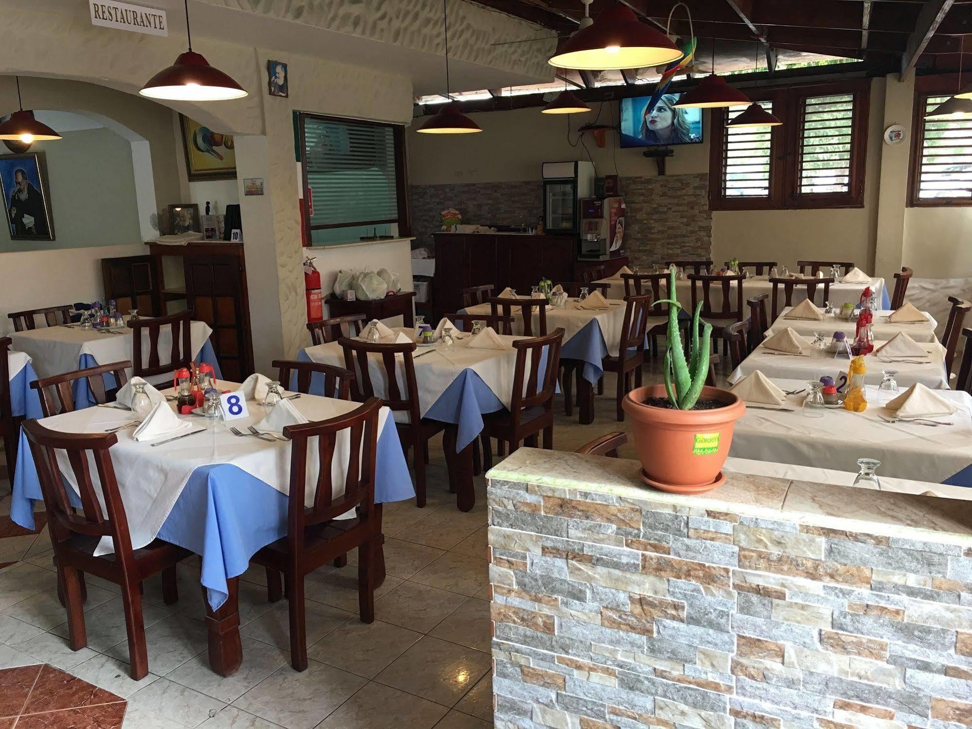 Hotel Restaurant Hamilton Boca Chica Exterior foto